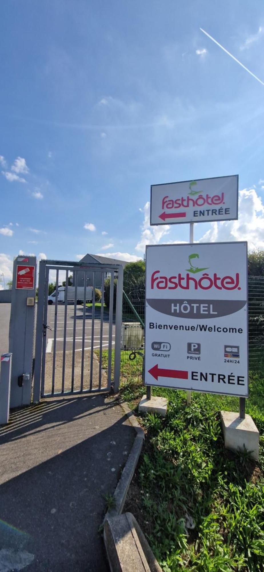 Fasthotel Roissy - Saint-Witz Esterno foto