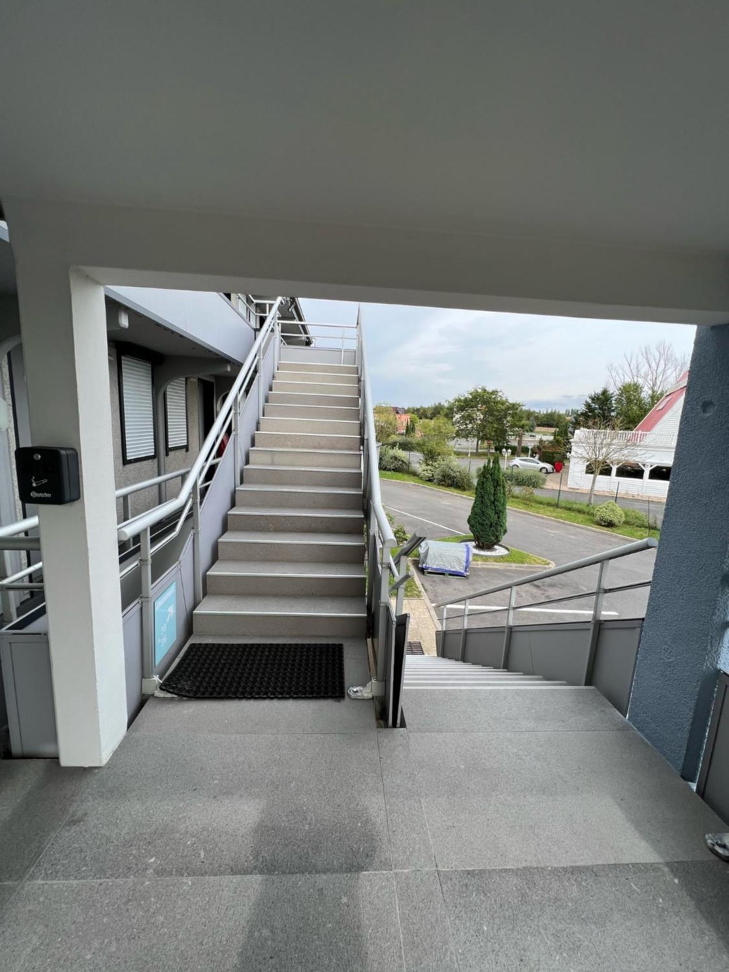 Fasthotel Roissy - Saint-Witz Esterno foto