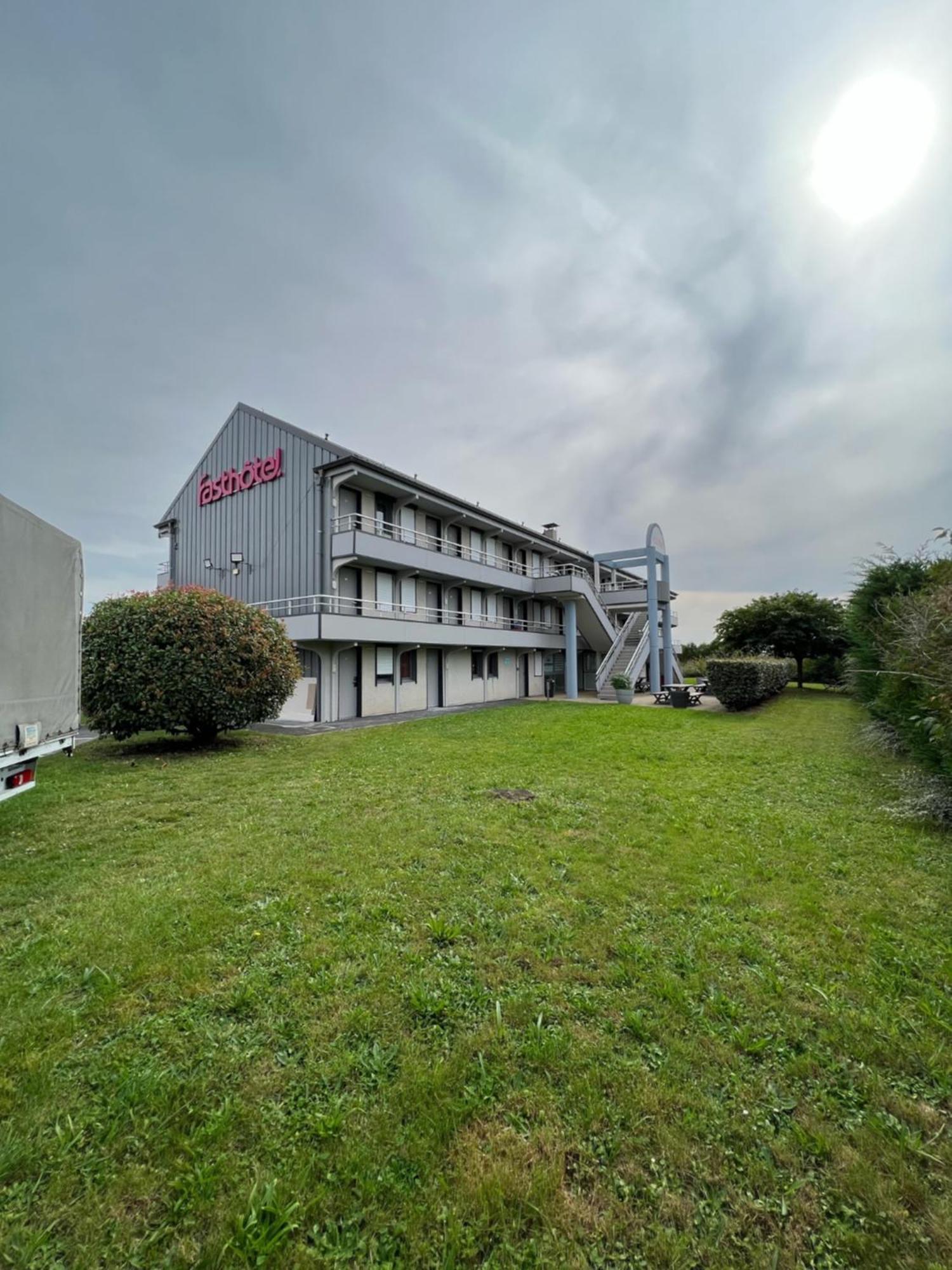 Fasthotel Roissy - Saint-Witz Esterno foto