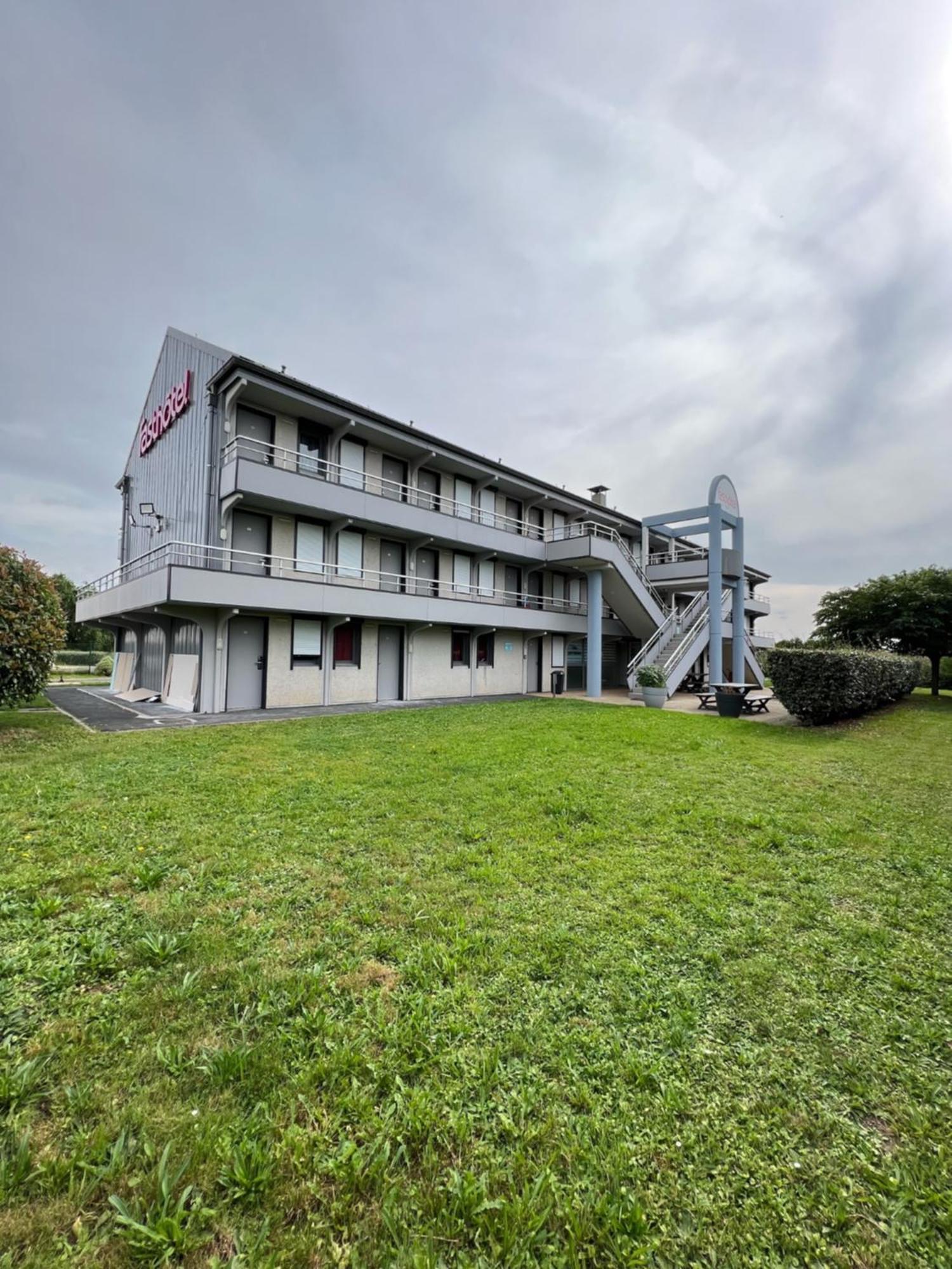Fasthotel Roissy - Saint-Witz Esterno foto