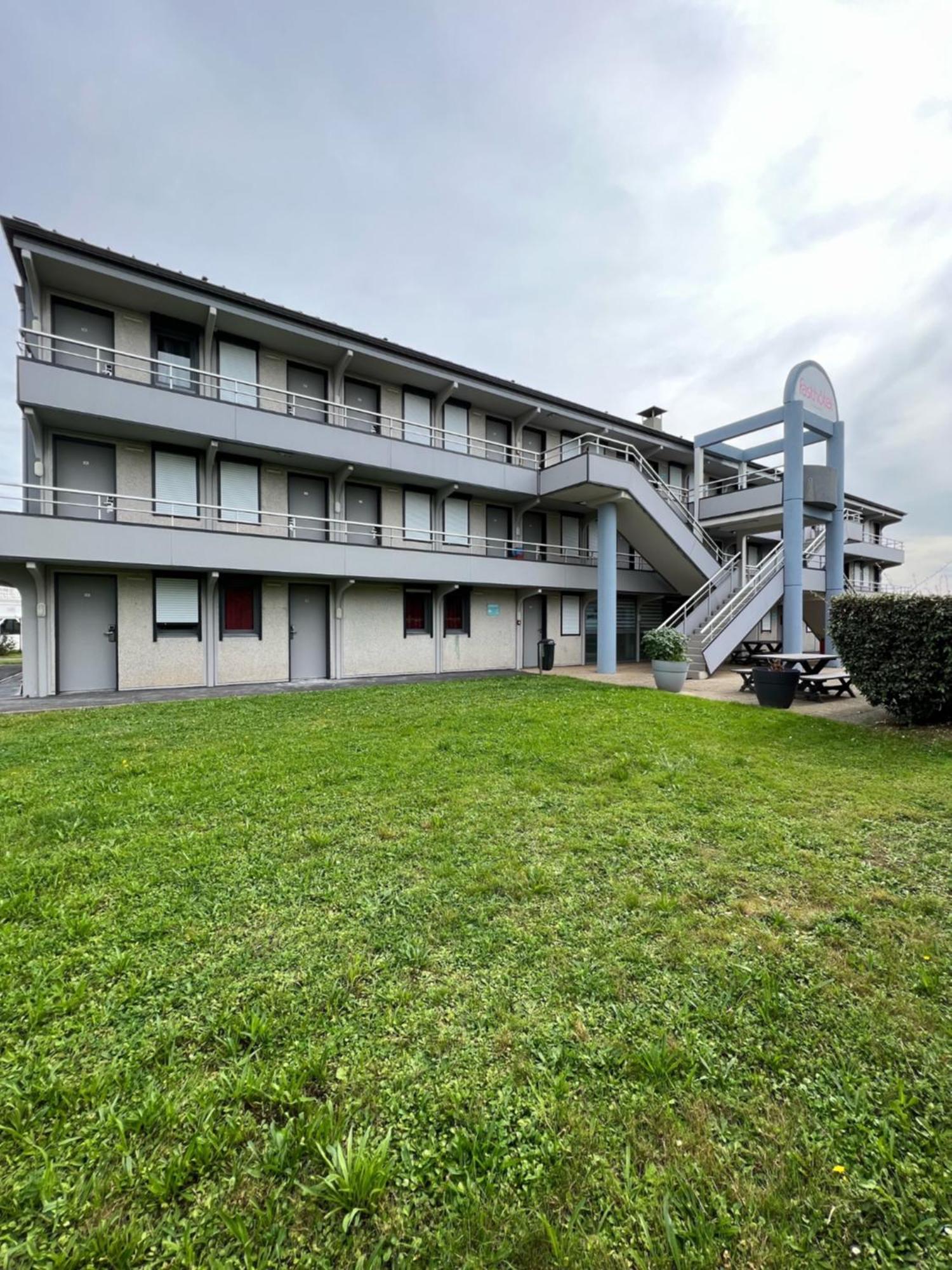Fasthotel Roissy - Saint-Witz Esterno foto