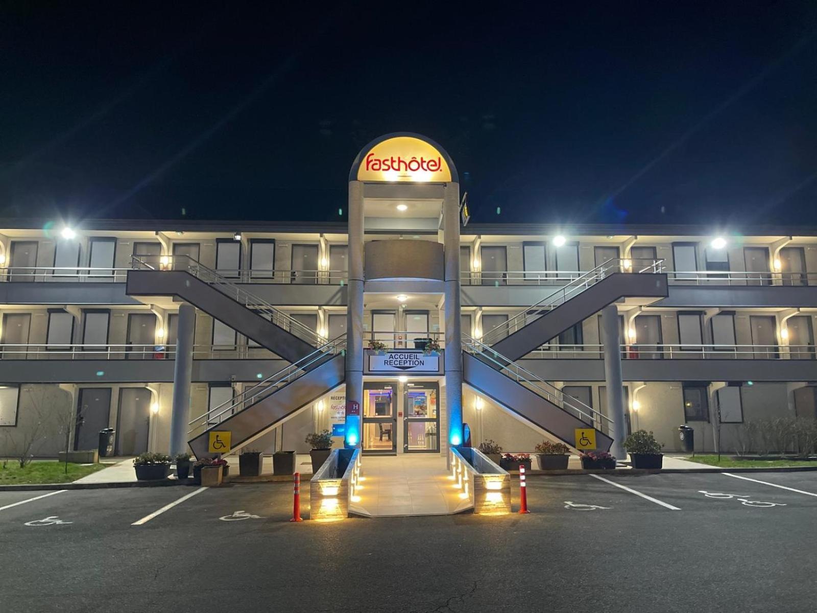 Fasthotel Roissy - Saint-Witz Esterno foto
