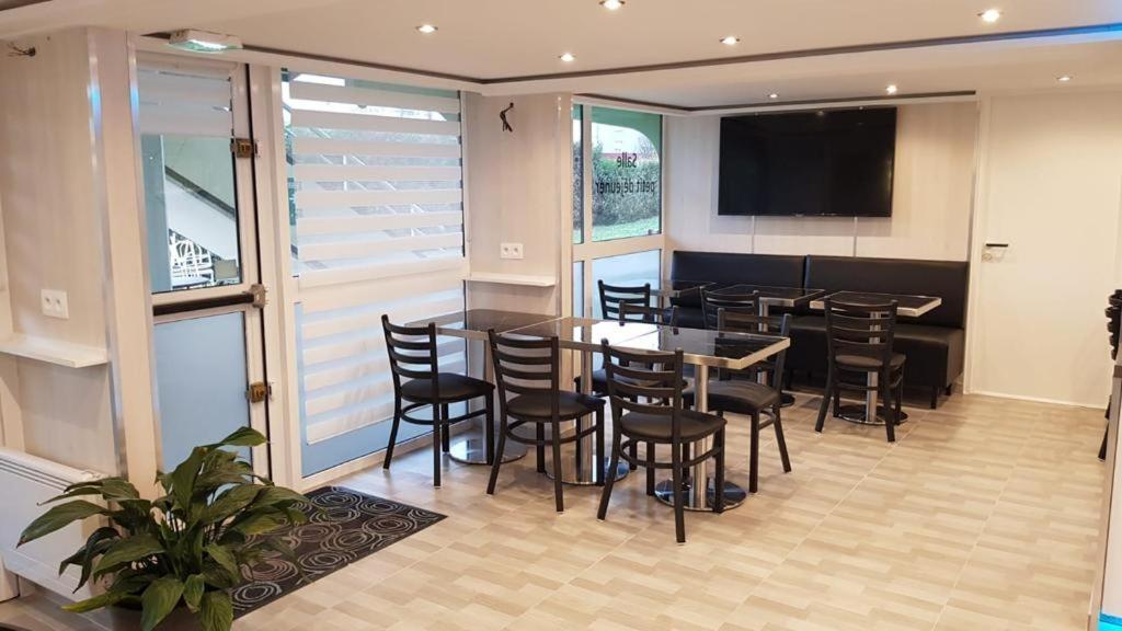 Fasthotel Roissy - Saint-Witz Esterno foto